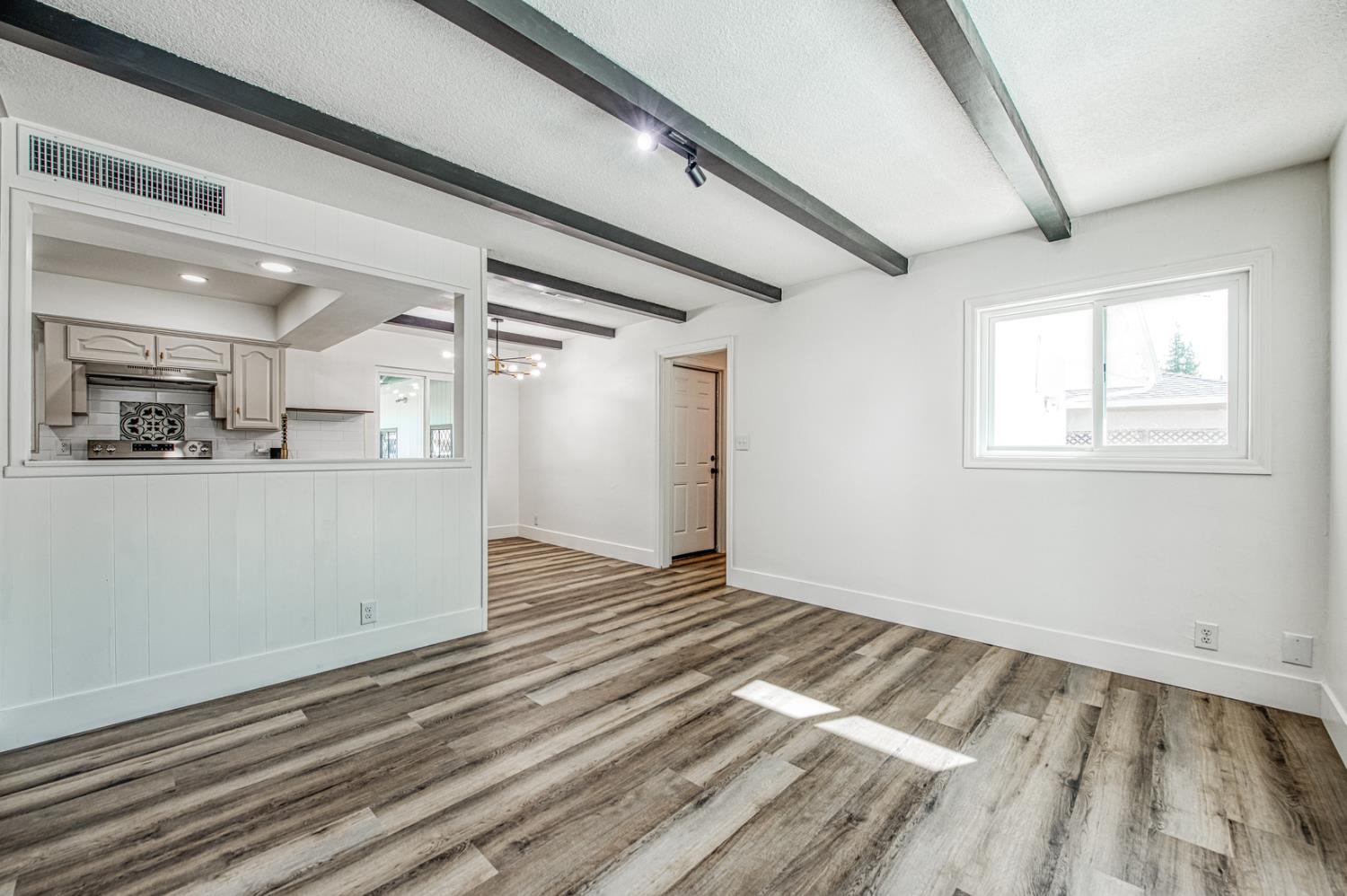 1408 E Richert Ave, Fresno, CA 93704