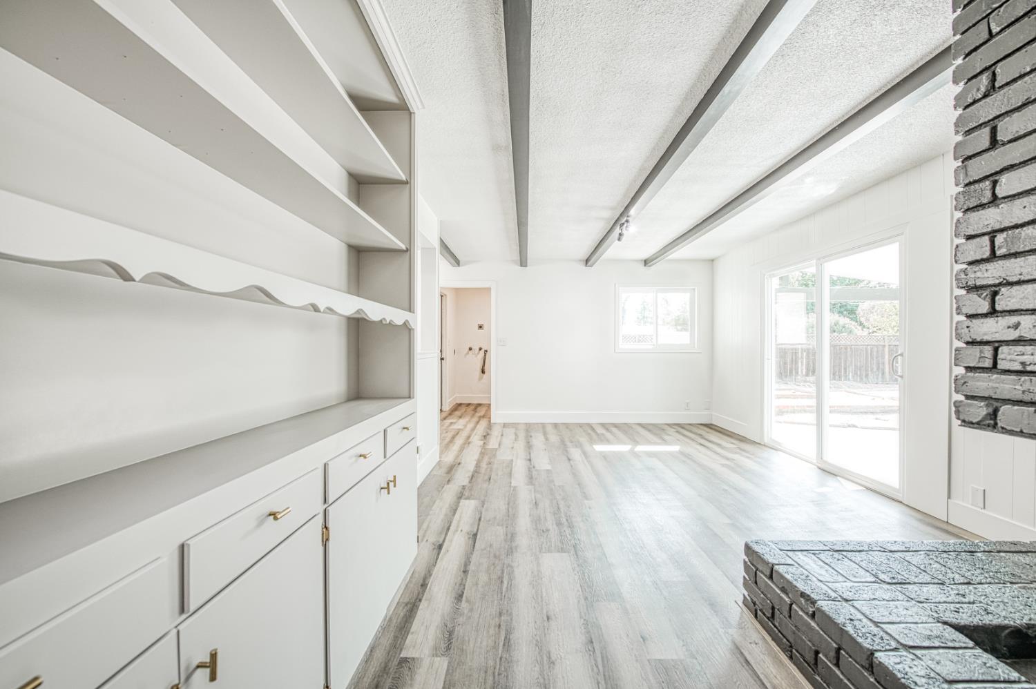 1408 E Richert Ave, Fresno, CA 93704