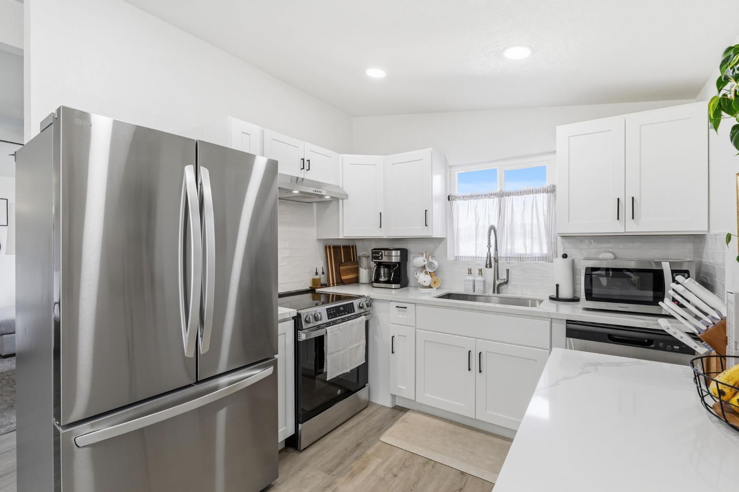 36 Santa Ana Ave, Clovis, CA 93612