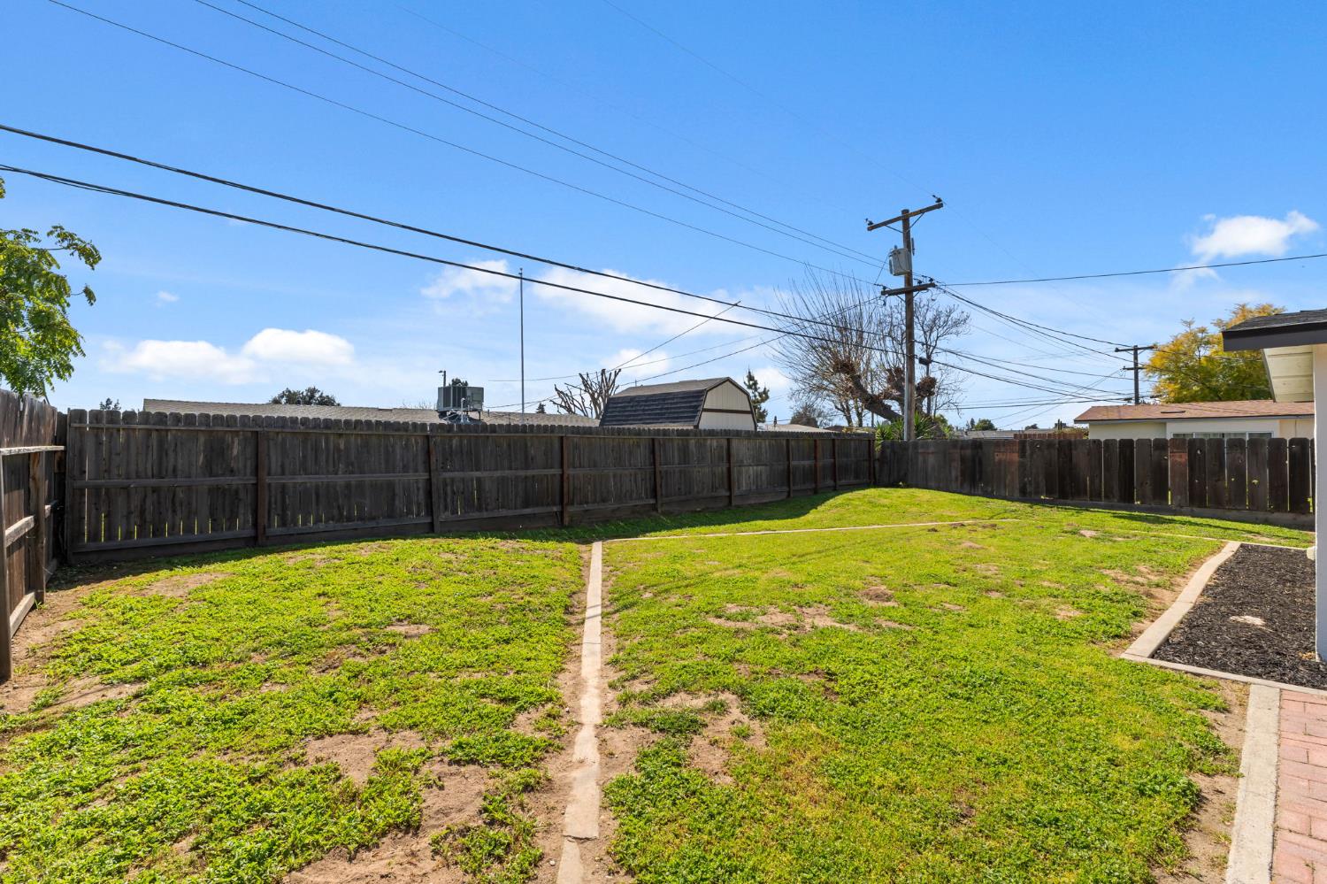 36 Santa Ana Ave, Clovis, CA 93612