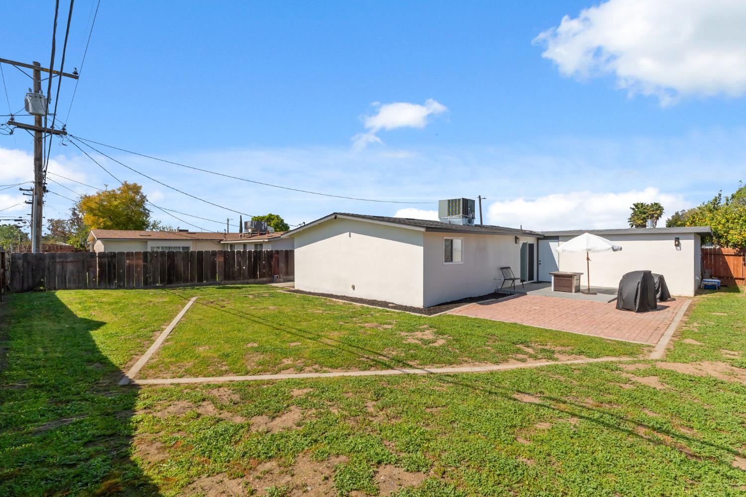 36 Santa Ana Ave, Clovis, CA 93612