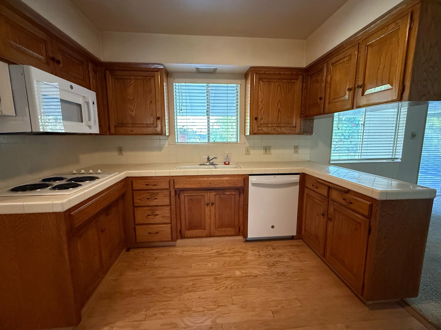 2510 W Escalon Ave, Fresno, CA 93711