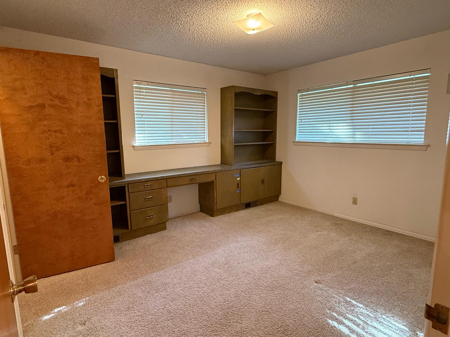 2510 W Escalon Ave, Fresno, CA 93711