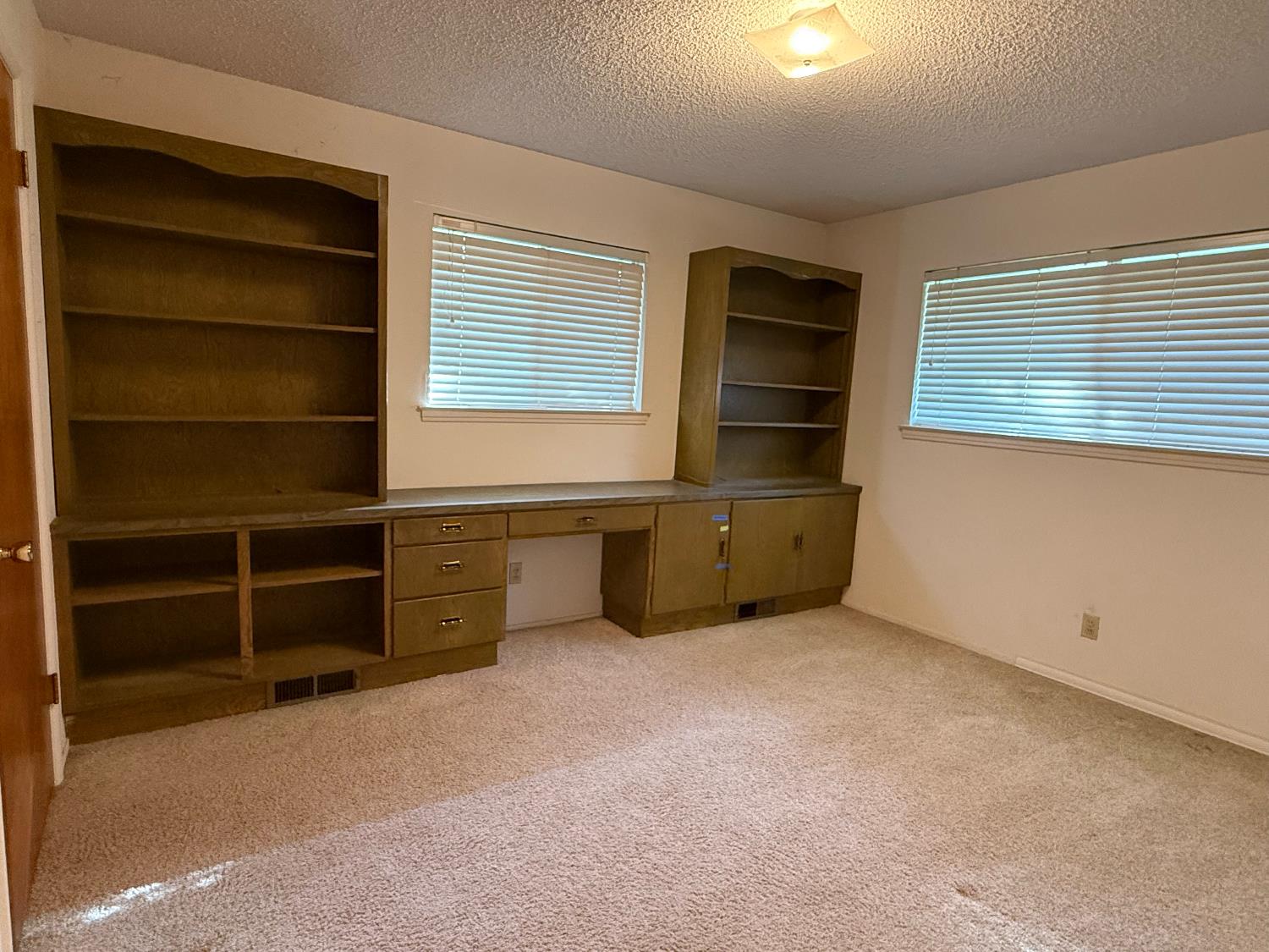 2510 W Escalon Ave, Fresno, CA 93711