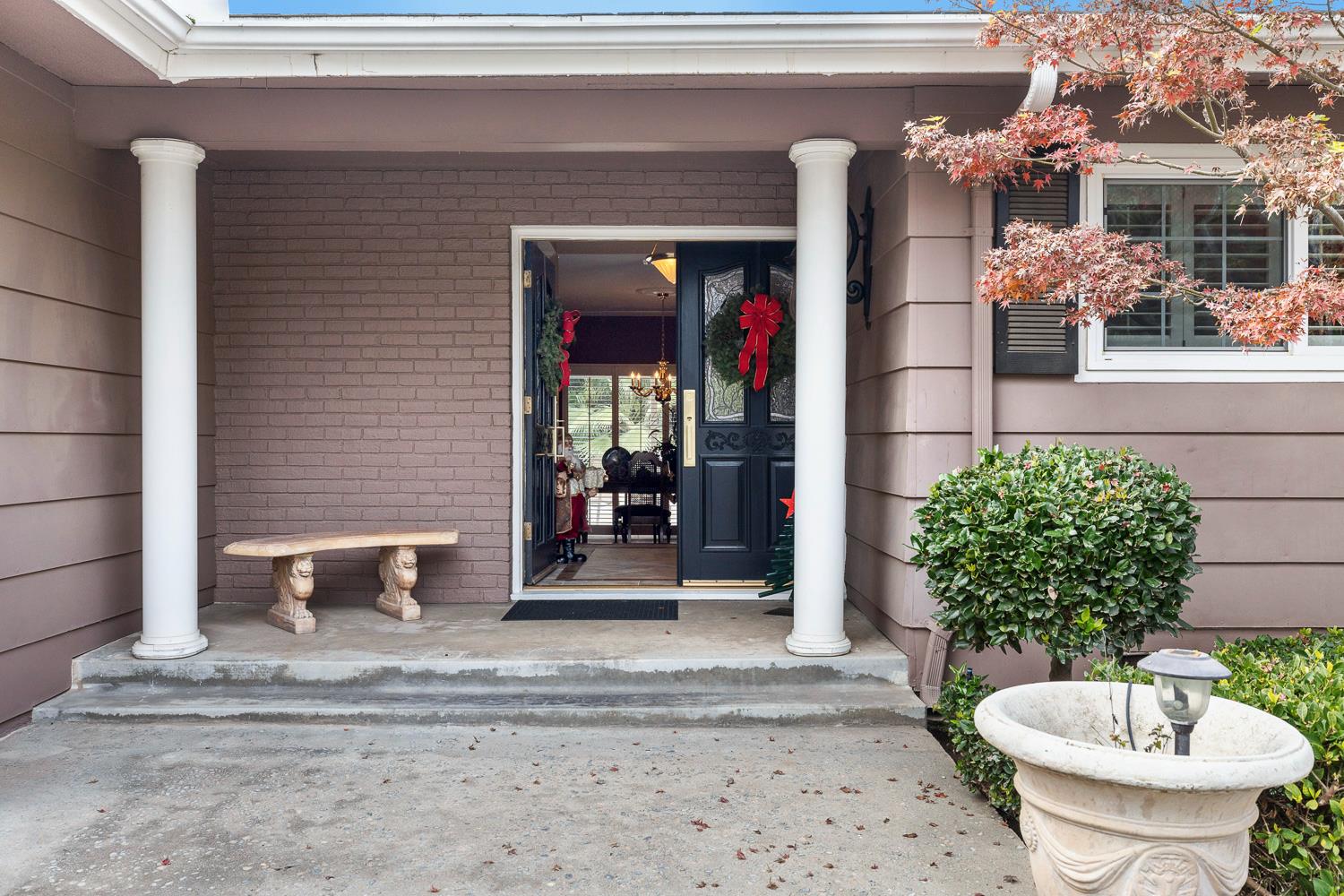 5627 N Kavanagh Ave, Fresno, CA 93711