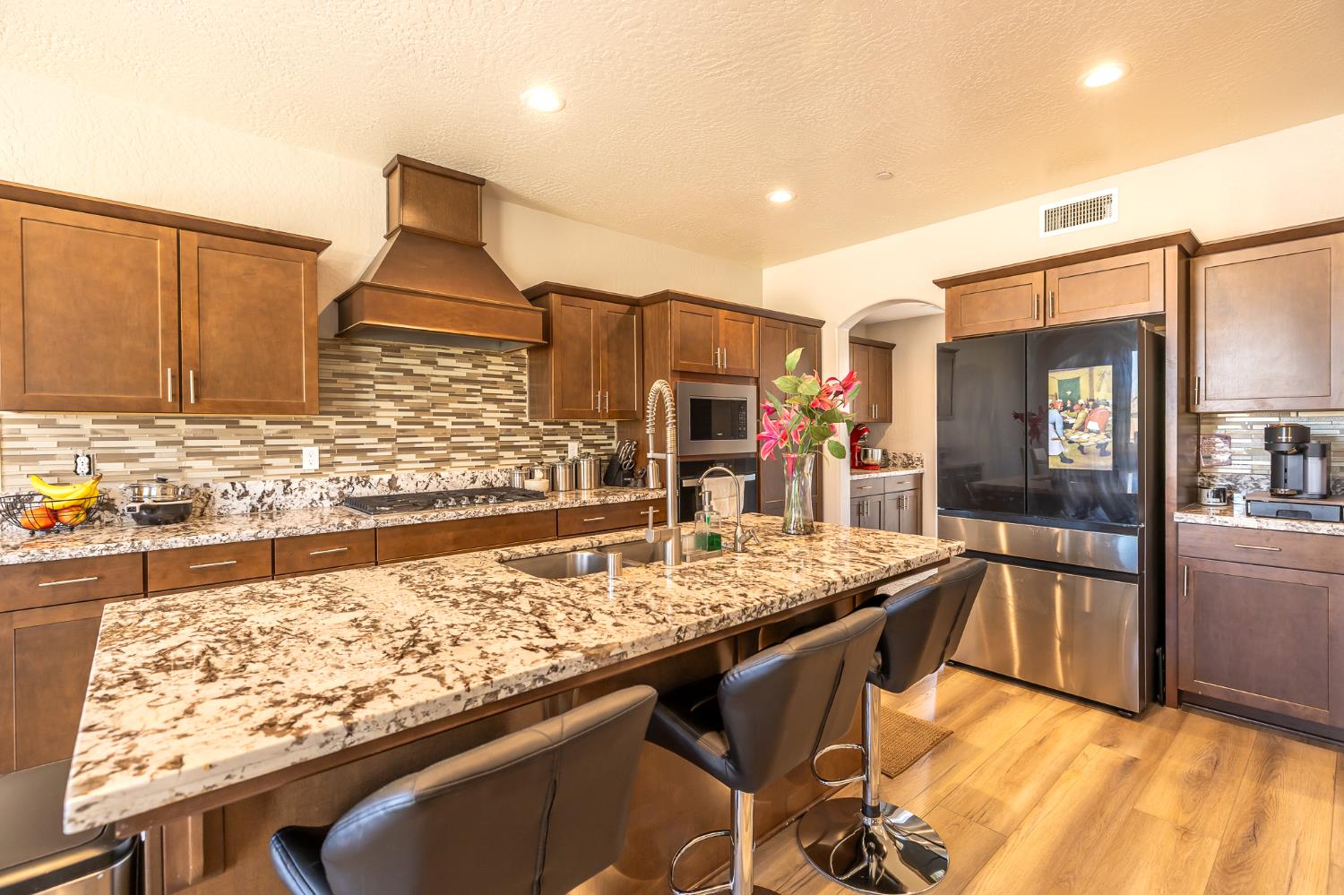 4103 Keats Ave, Clovis, CA 93619