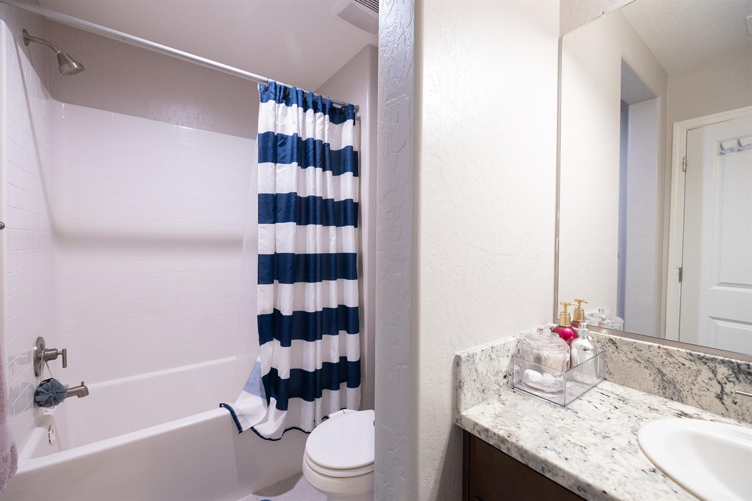 4103 Keats Ave, Clovis, CA 93619