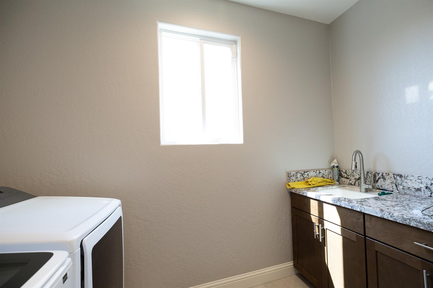 4103 Keats Ave, Clovis, CA 93619