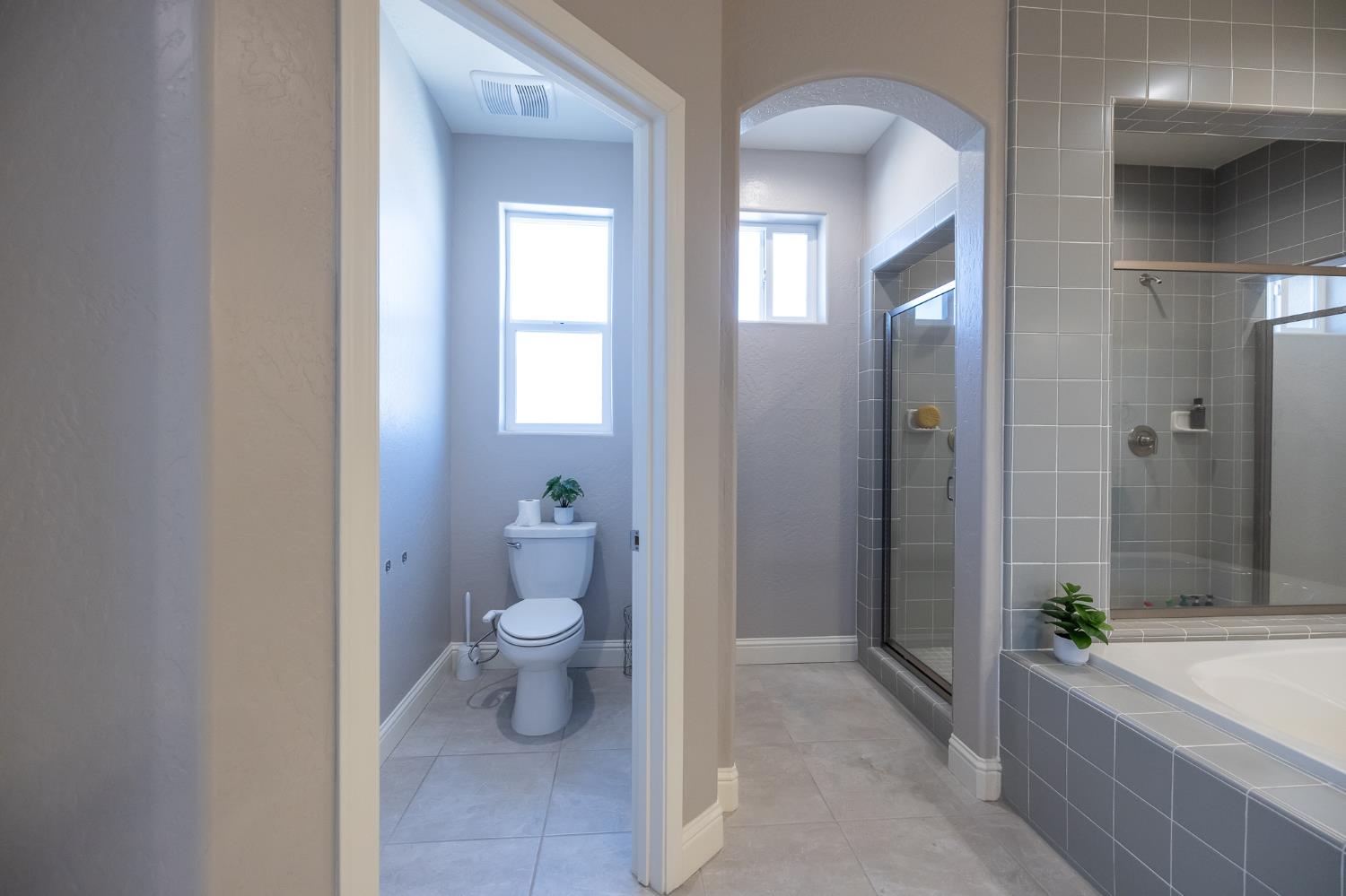 4103 Keats Ave, Clovis, CA 93619