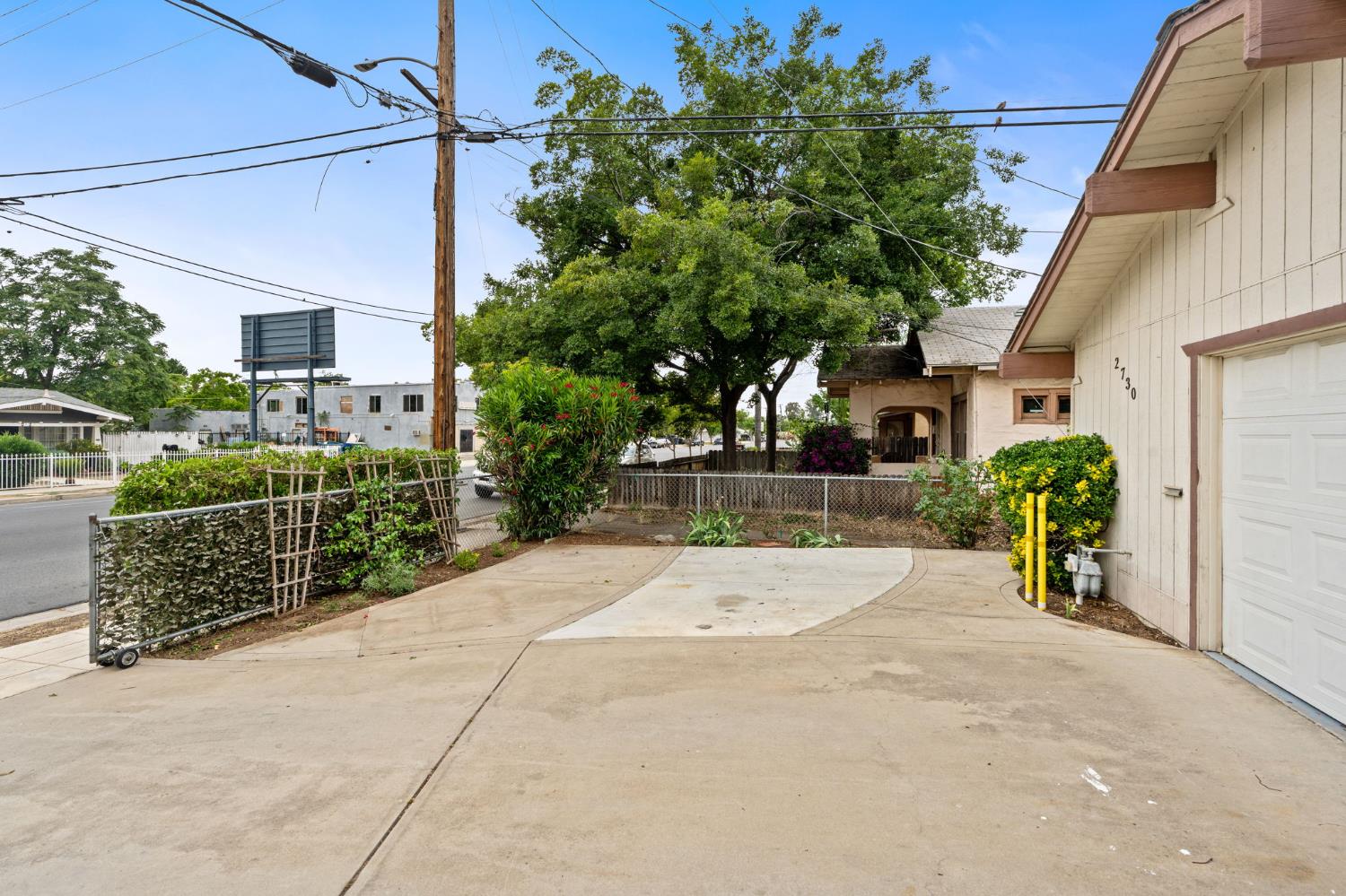 2730 N Wishon Ave, Fresno, CA 93704