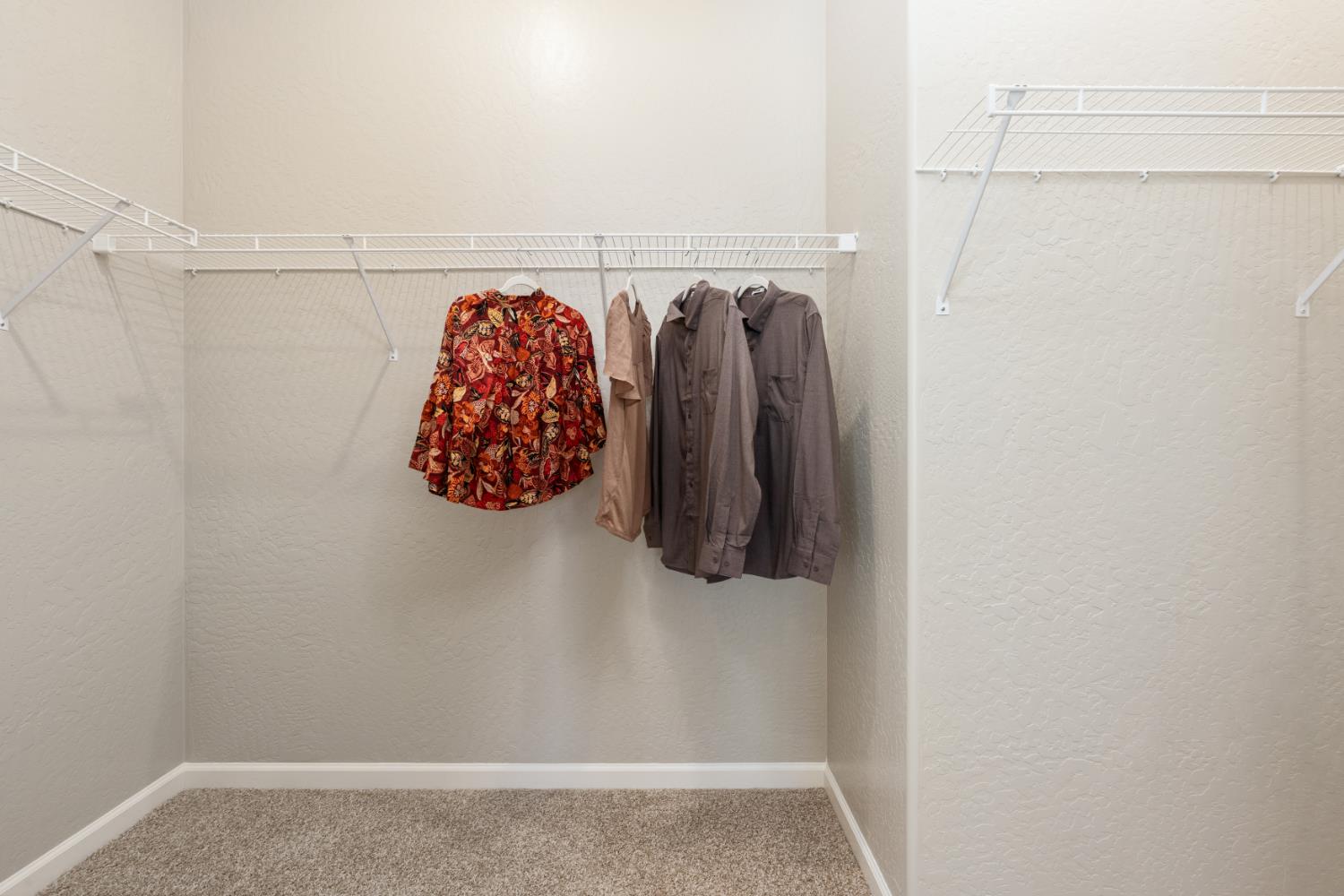 2486 N Harken Way, Clovis, CA 93619