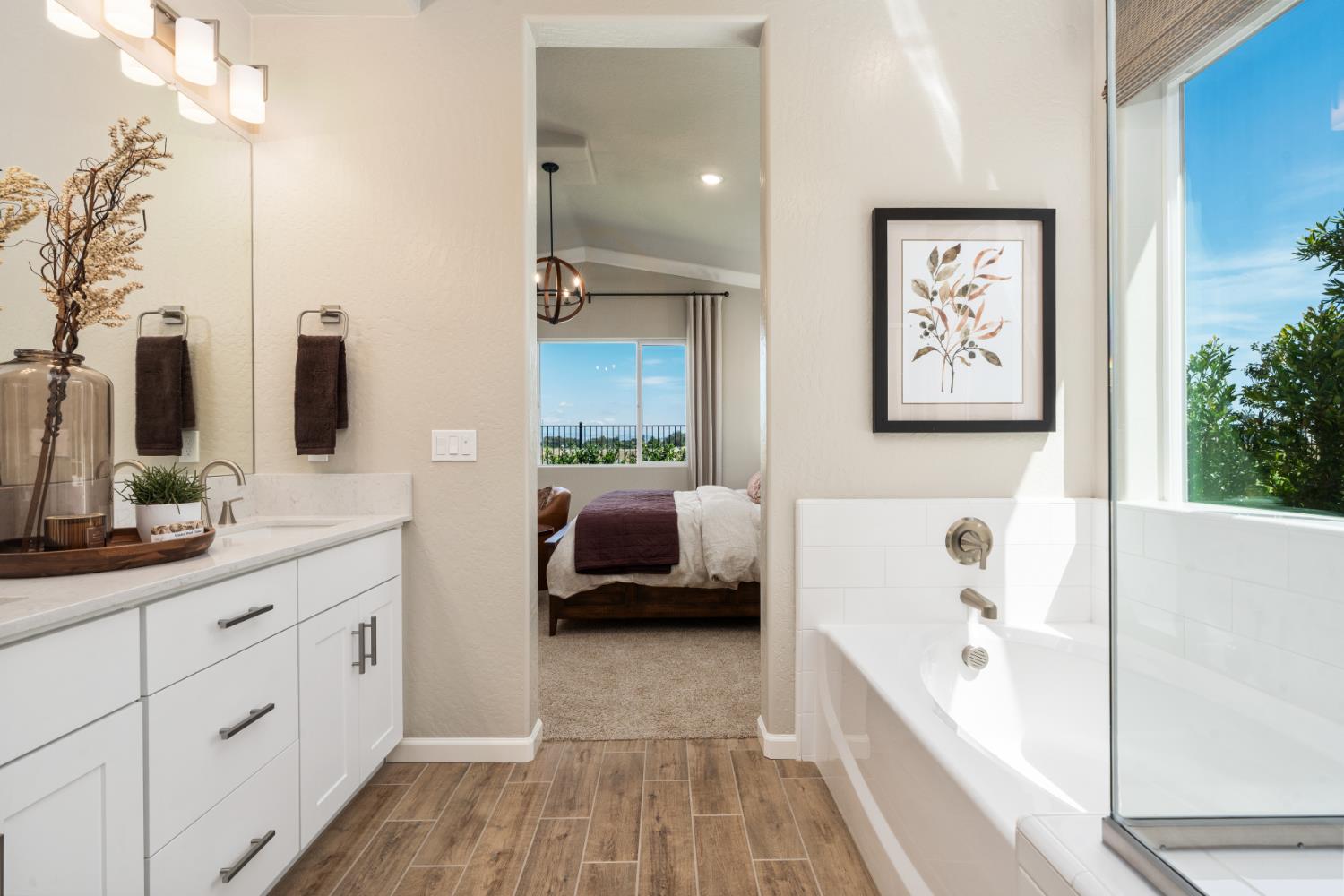 2486 N Harken Way, Clovis, CA 93619