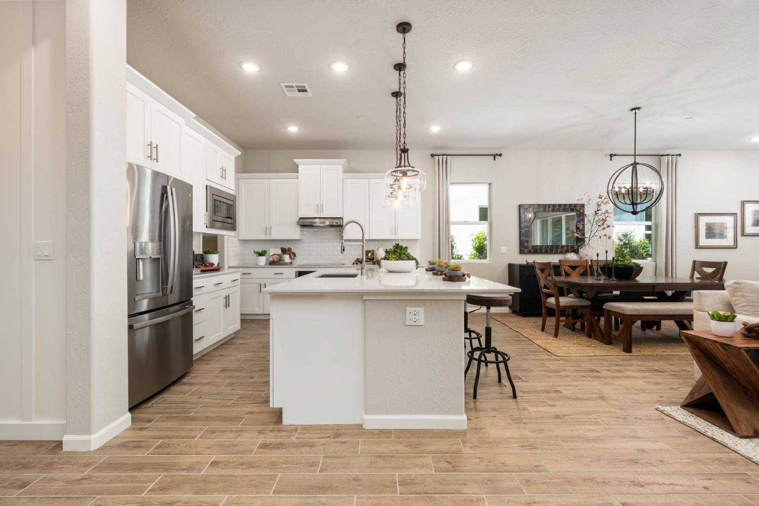 2486 N Harken Way, Clovis, CA 93619