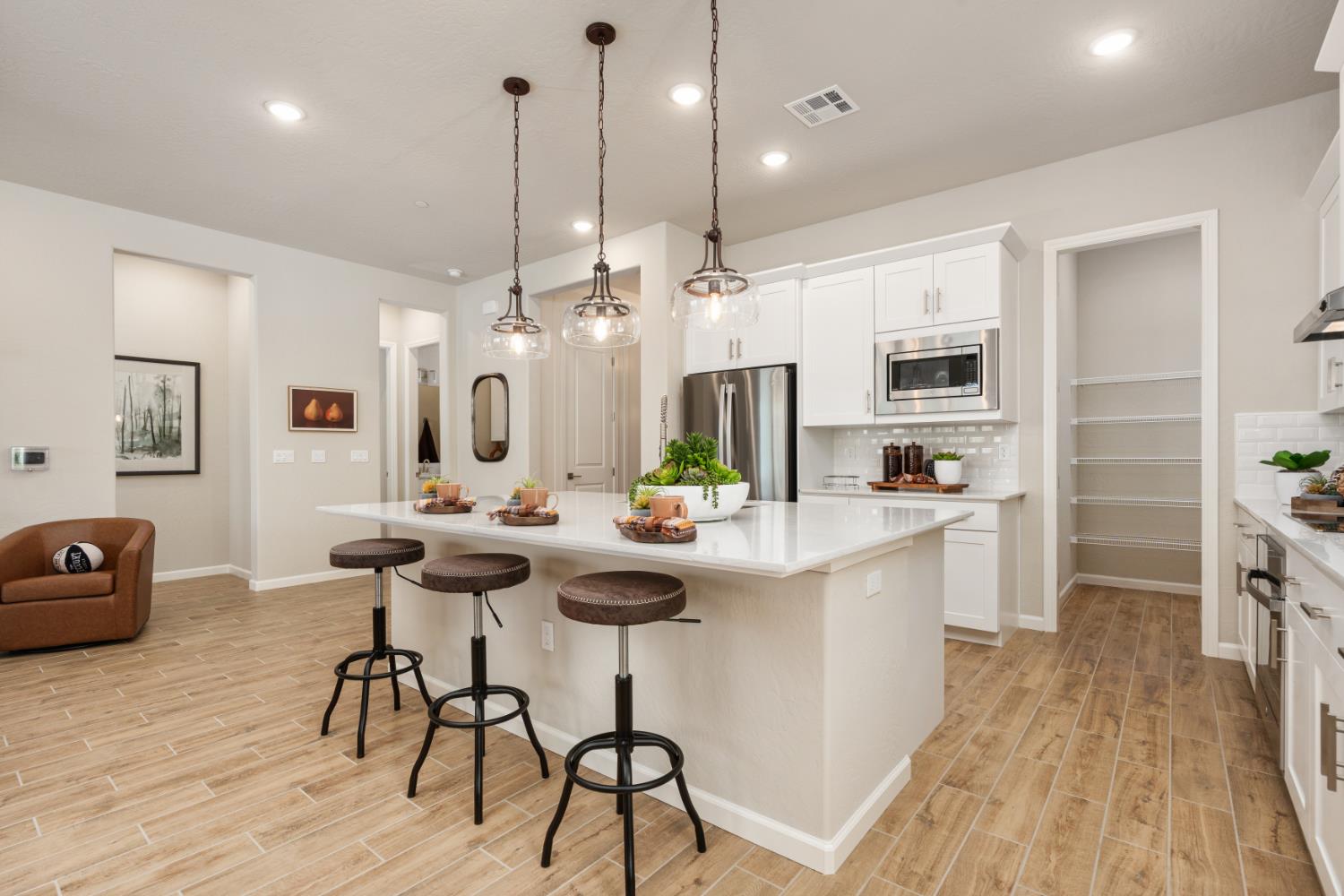 2486 N Harken Way, Clovis, CA 93619