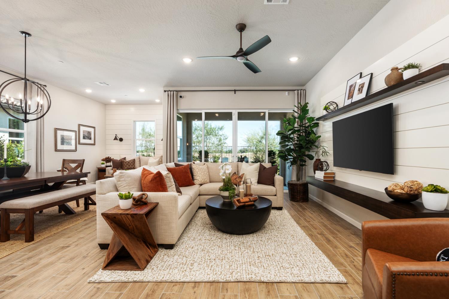 2486 N Harken Way, Clovis, CA 93619