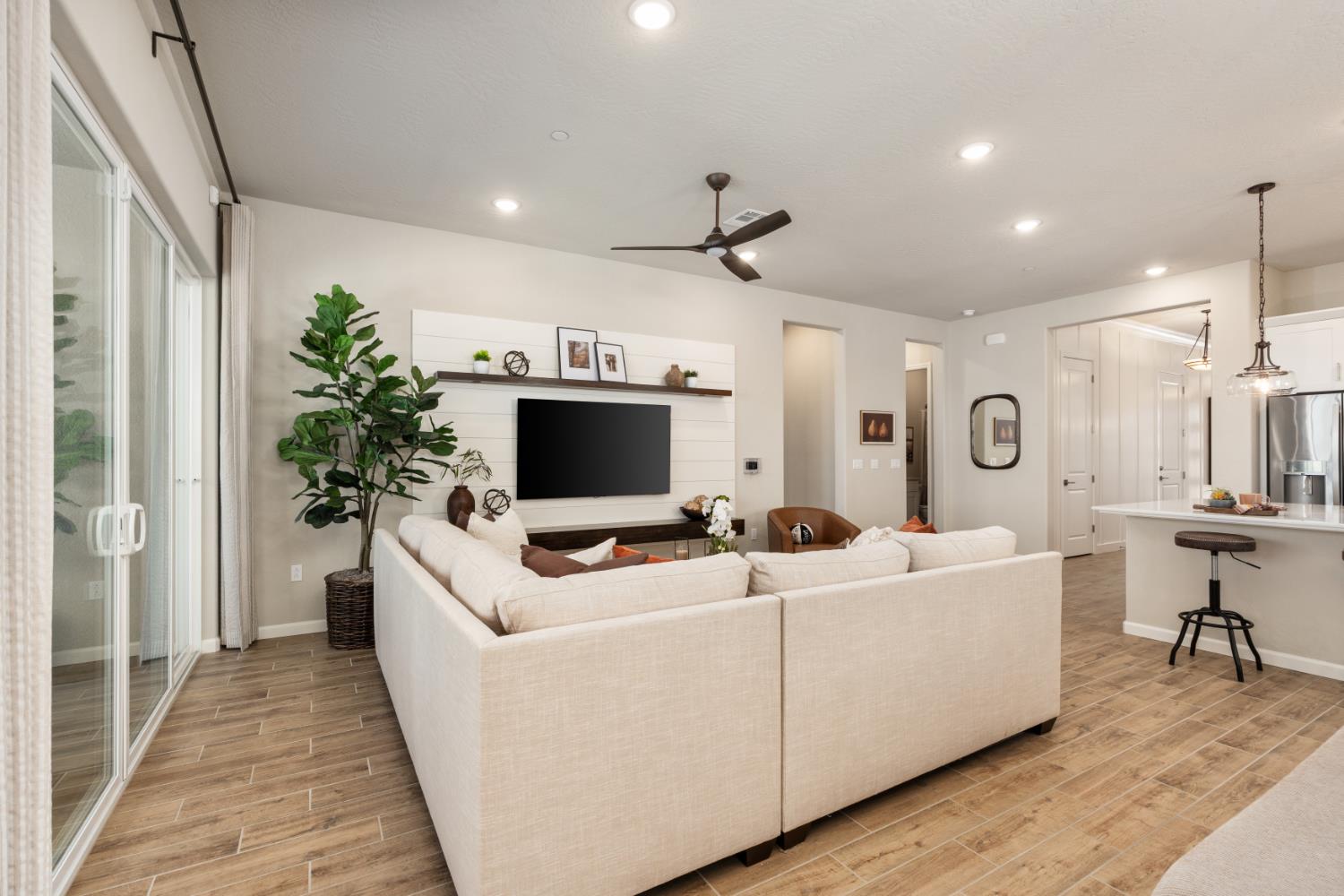 2486 N Harken Way, Clovis, CA 93619