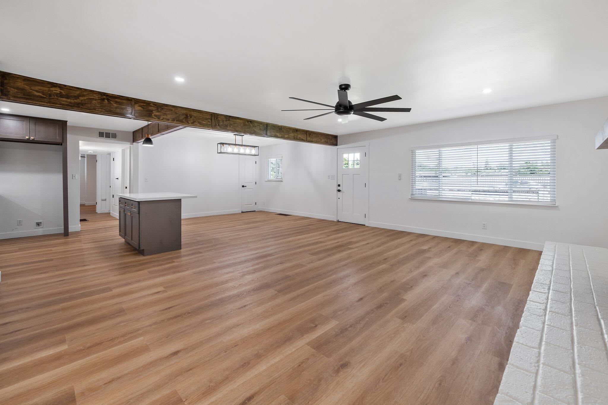 5075 N College Ave, Fresno, CA 93704