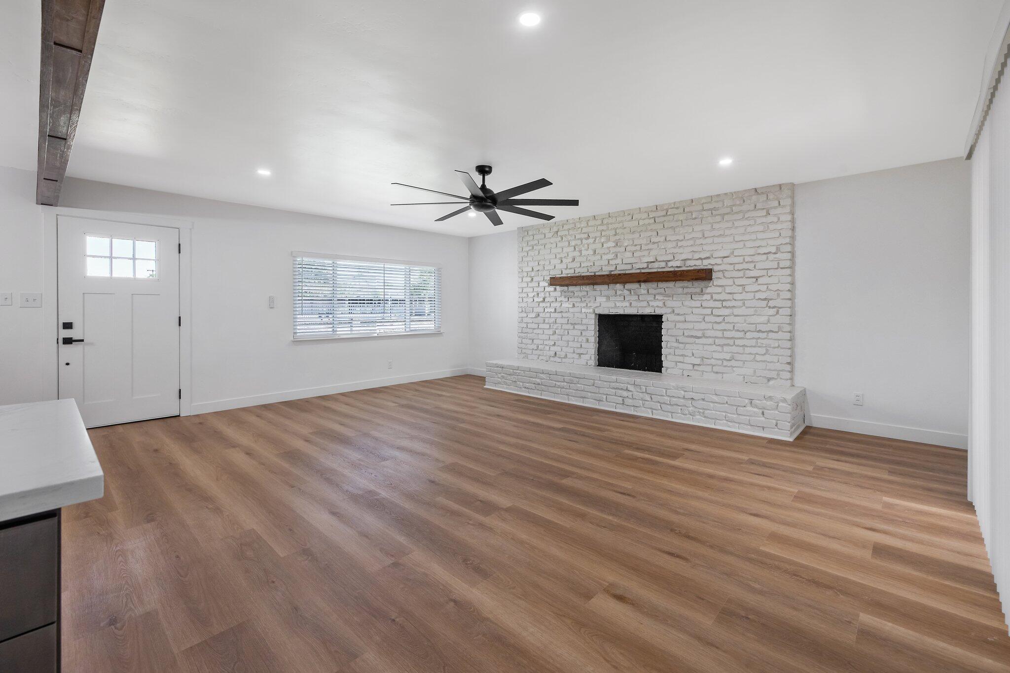 5075 N College Ave, Fresno, CA 93704