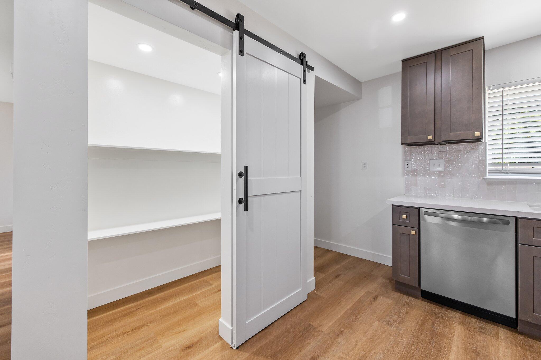 5075 N College Ave, Fresno, CA 93704