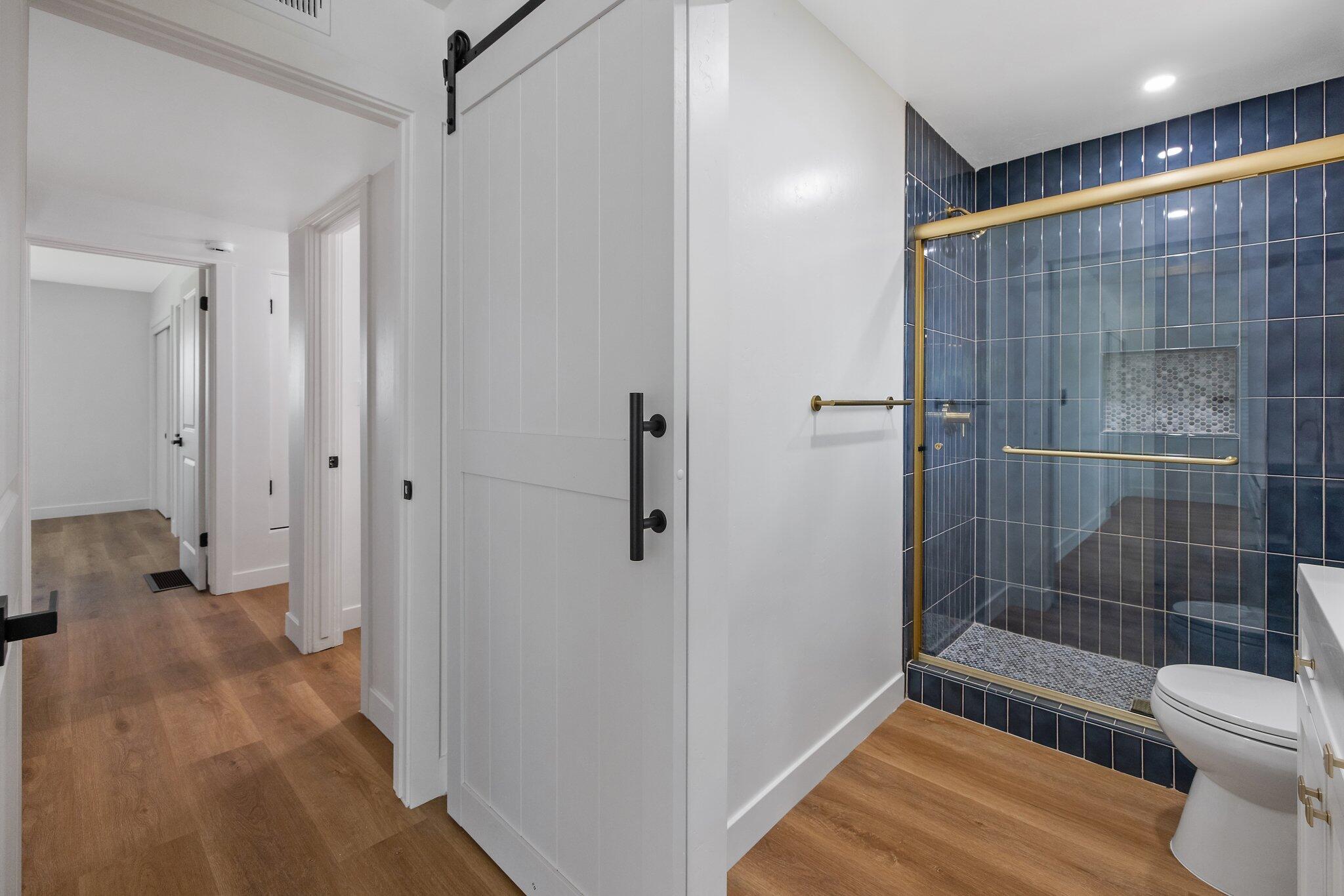 5075 N College Ave, Fresno, CA 93704